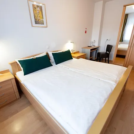 Hotel Gaestehaus Lutgen Waldfeucht